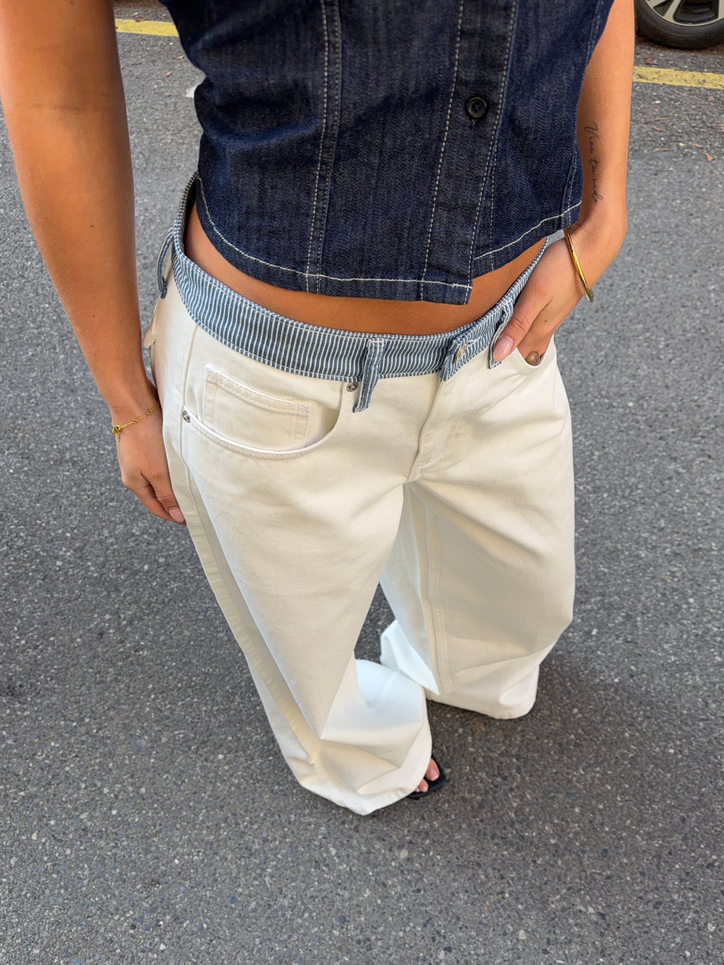 Jacqueline | Women's Low Rise Wide Leg Jeans