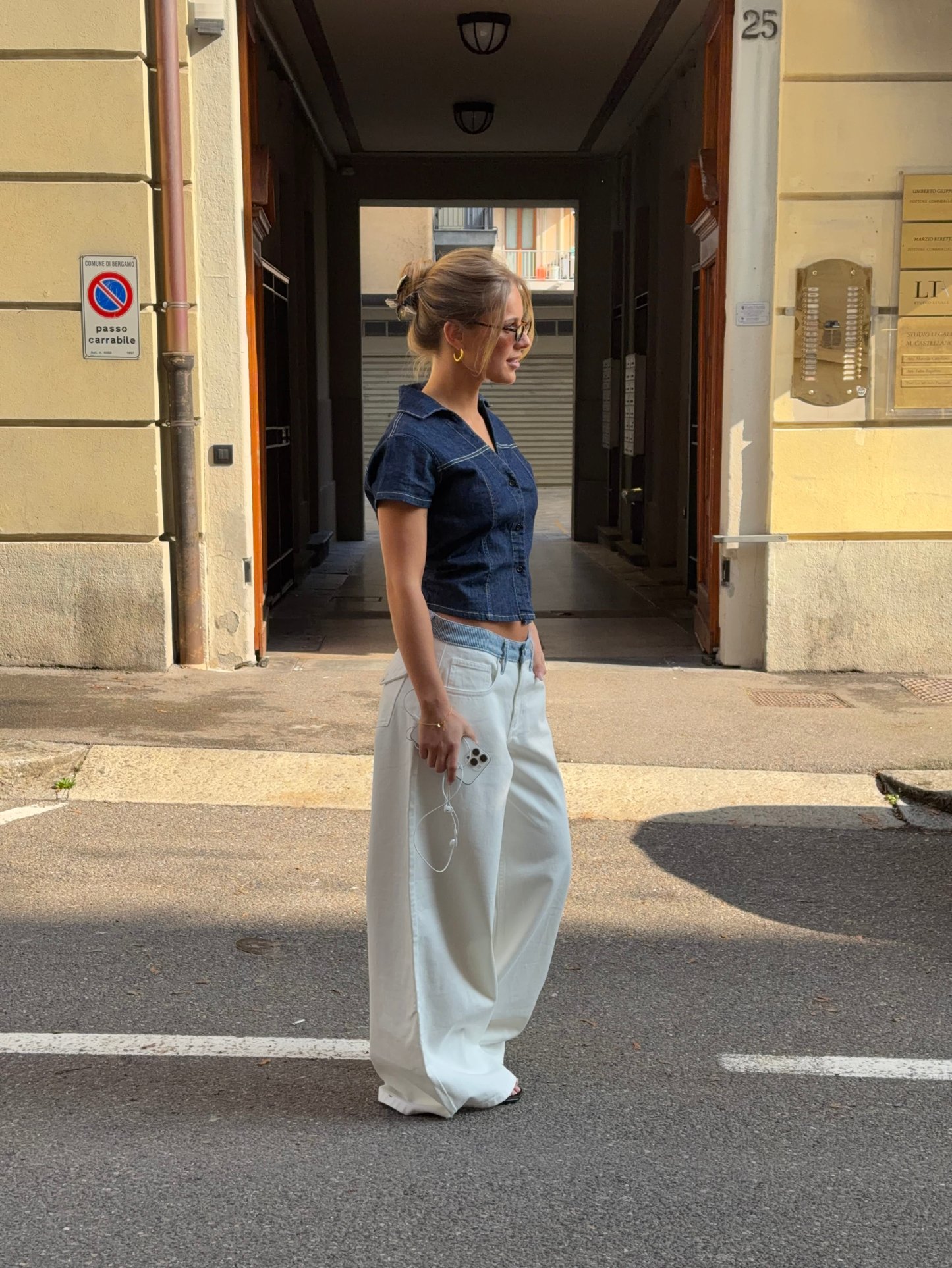 Jacqueline | Women's Low Rise Wide Leg Jeans