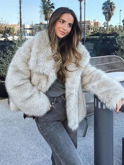 Katie | Women's Oversized Faux Fur Coat