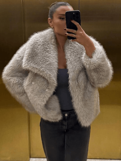 Katie | Women's Oversized Faux Fur Coat