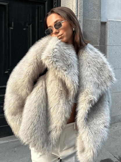 Katie | Women's Oversized Faux Fur Coat