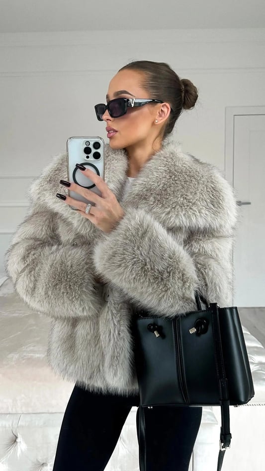 Katie | Women's Oversized Faux Fur Coat