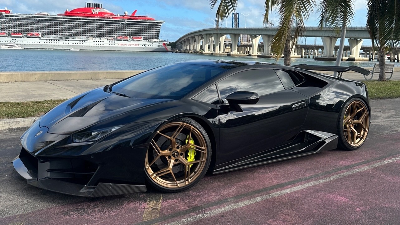 Go Giveaways Lamborghini Clips