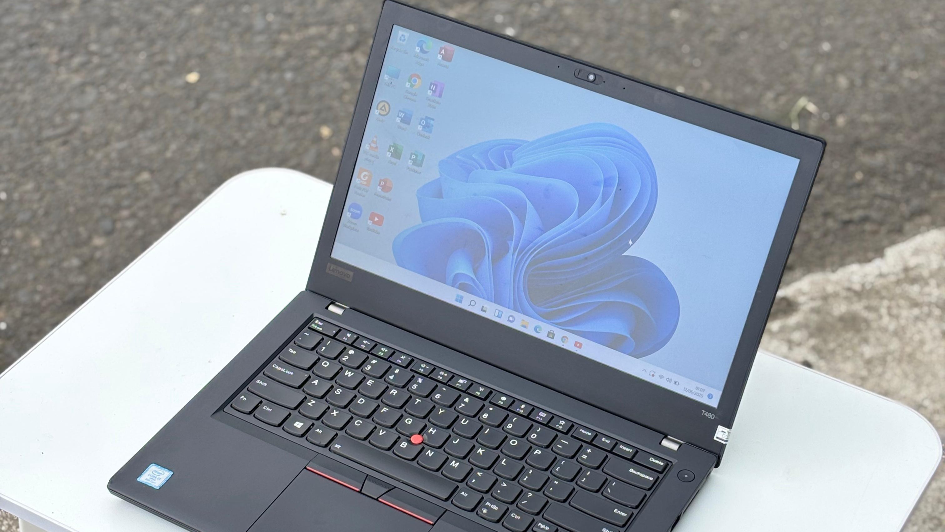 JUAL LAPTOP SECOND