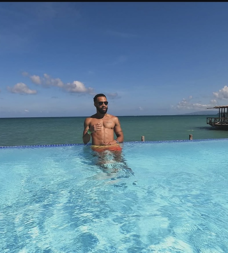 Solo Travel GUIDE For Men