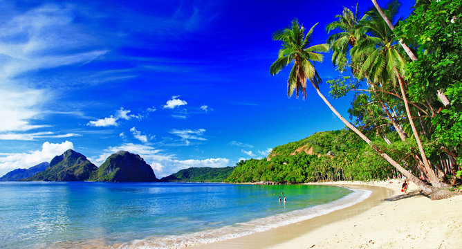Travel Guide and Chat Top 50