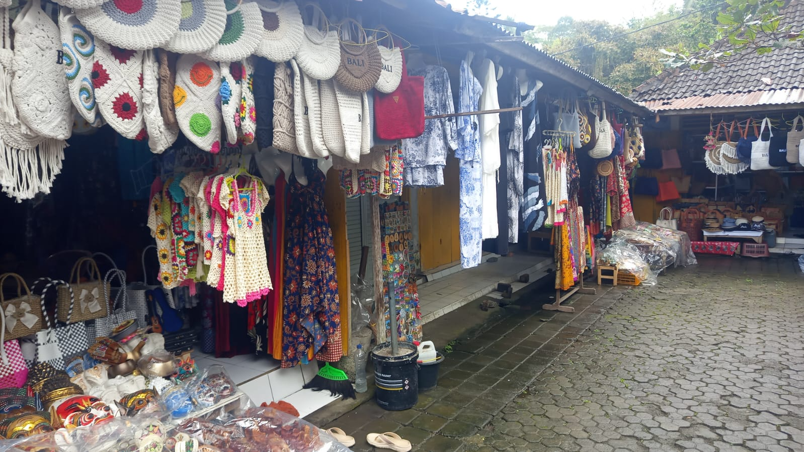 Teach you how to buy things in Bali