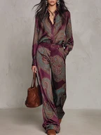 Ensemble satiné à imprimé cachemire bordeaux