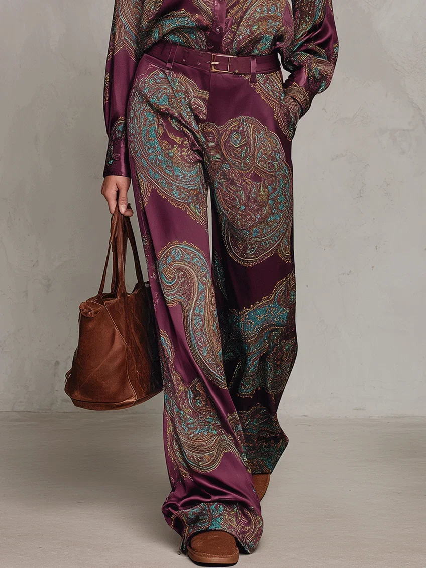 Ensemble satiné à imprimé cachemire bordeaux