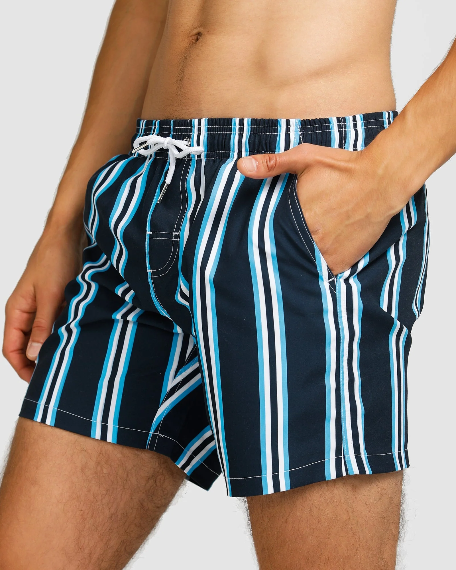 NICE SHORT DE BAIN