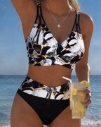 DÉCOUPE BIKINI BRETELLES