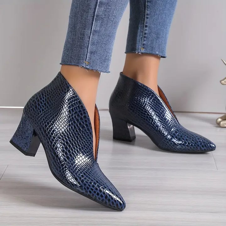 Iris™ | Women's Pointed-Heeled Boot