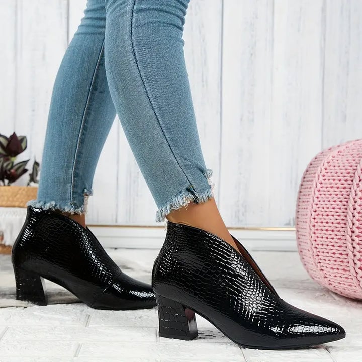 Iris™ | Women's Pointed-Heeled Boot