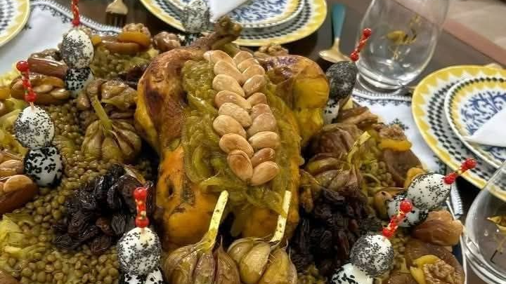 Moroccan Friend Circle