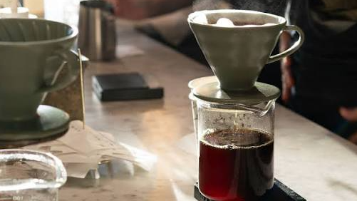 A comprehensive video lecture about coffee brewing methods.