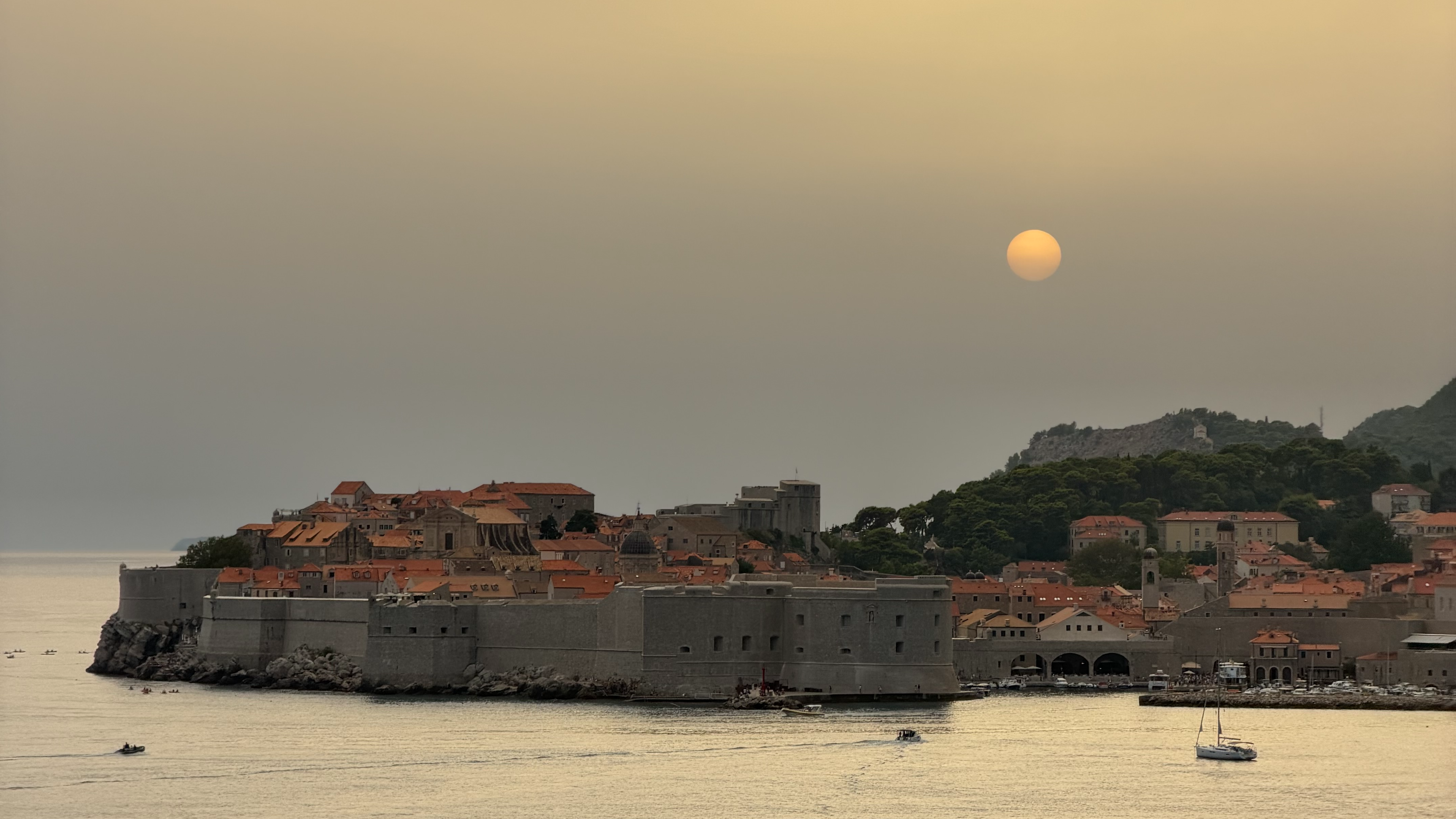Sailing Croatia's: Vis, Hvar and Korčula Without Backtracking