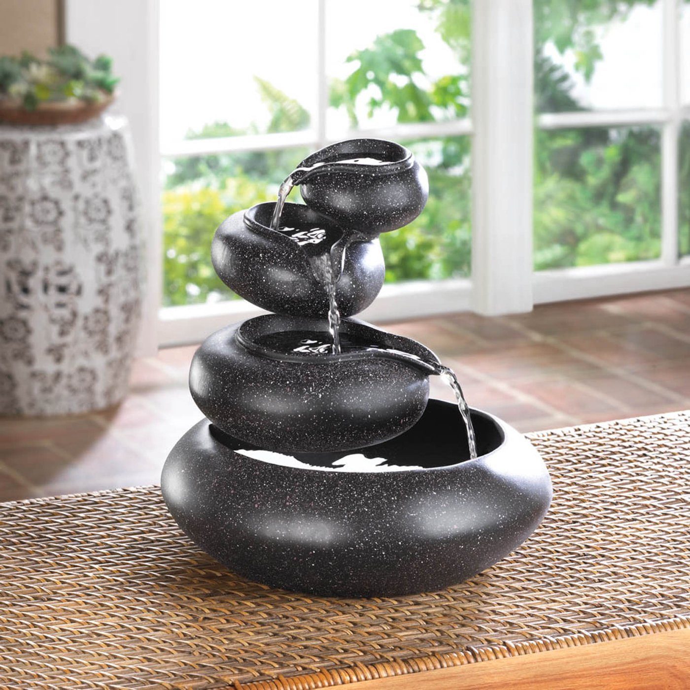 Desktop Water Fountain: Tranquil Tabletop Water Feature for Home and Office