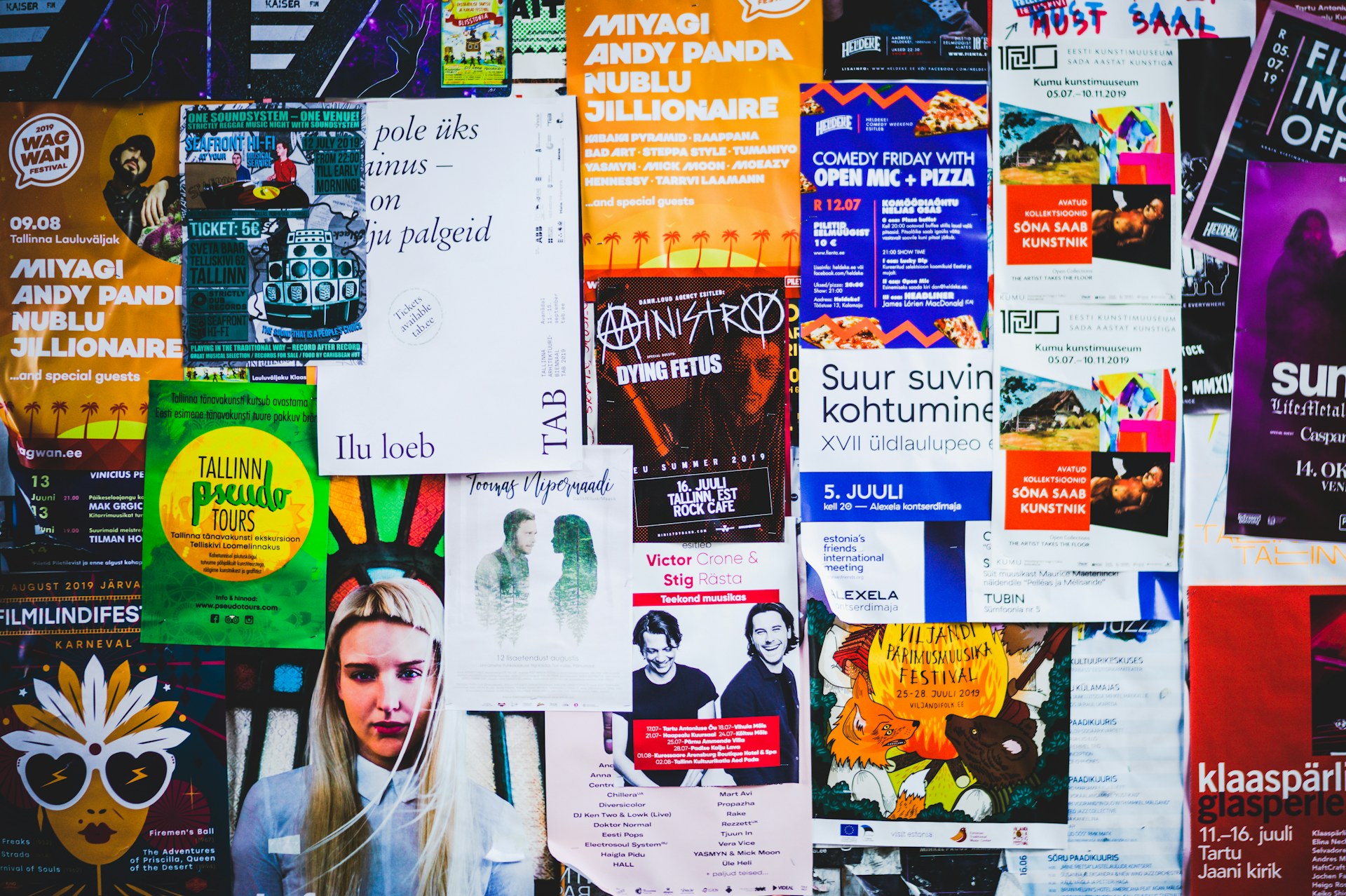 Custom Colour Poster Printing