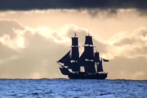 The Bounty Full Sail