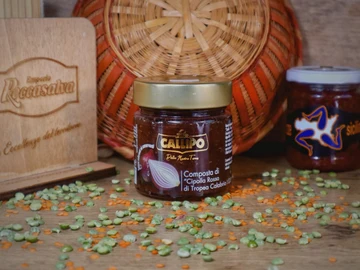 Zwiebelkonfitüre aus roten Tropea-Zwiebeln aus Kalabrien