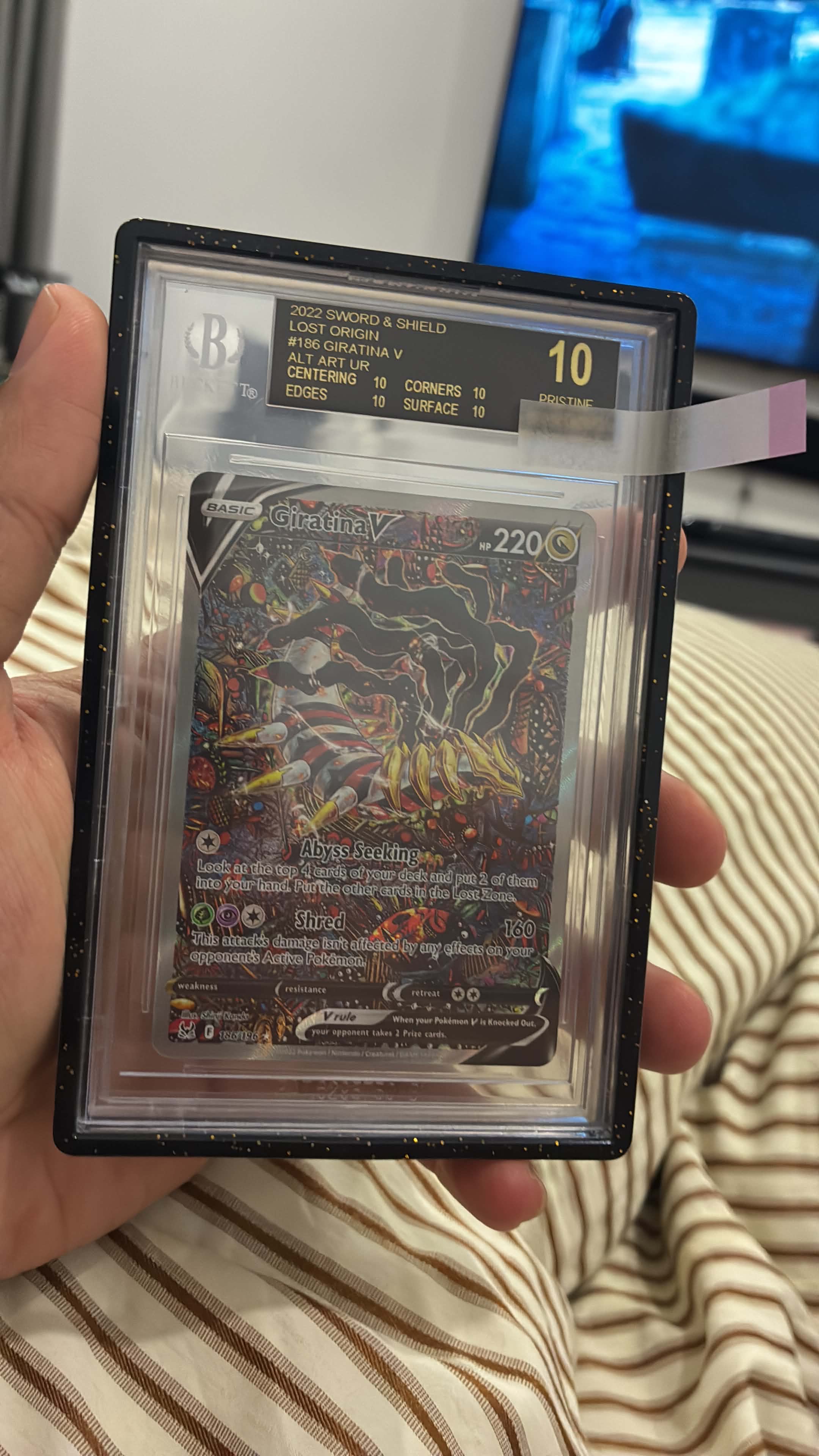BGS Black Giratina V Alt 