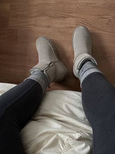 Customer photo review of Snug Boot - Non-slip & waterproof winter barefoot shoe (Unisex)