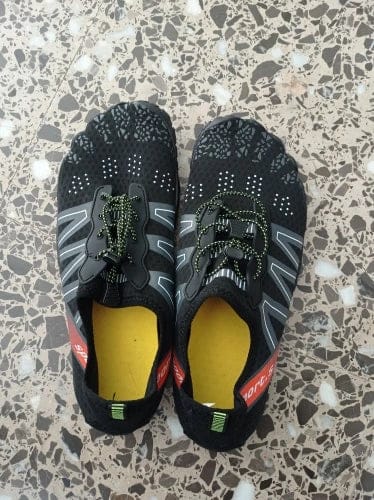Customer photo review of Feel Pro - healthy & comfortable barefoot shoes