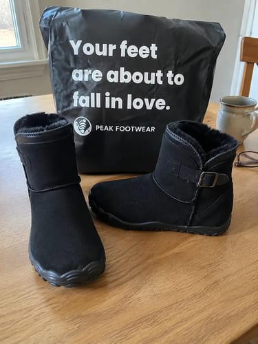 Customer photo review of Snug Boot - Non-slip & waterproof winter barefoot shoe (Unisex)