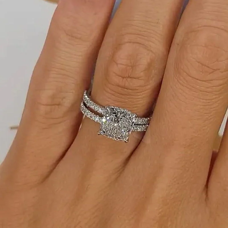 Bridal Cushion 2PC Ring Set | White Gold
