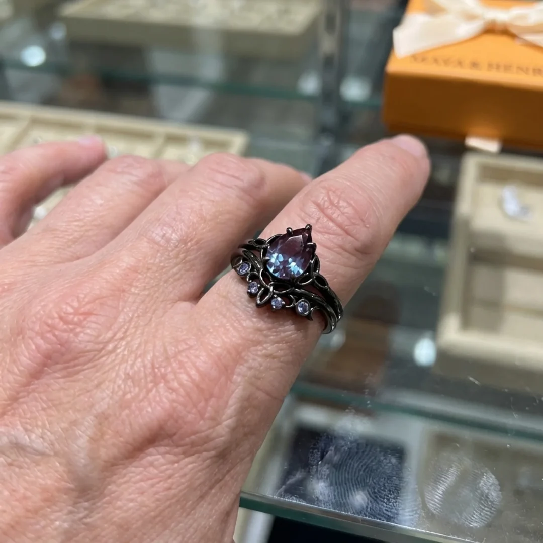 Amethyst Layers Ring | White Gold