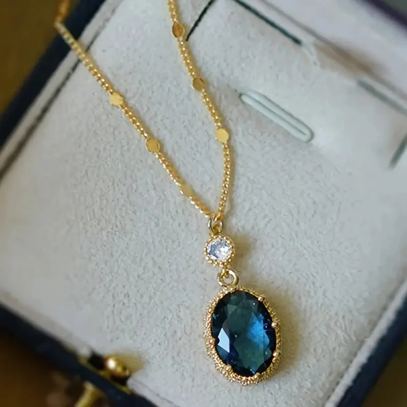 Thessia Lunebray Necklace | Gold