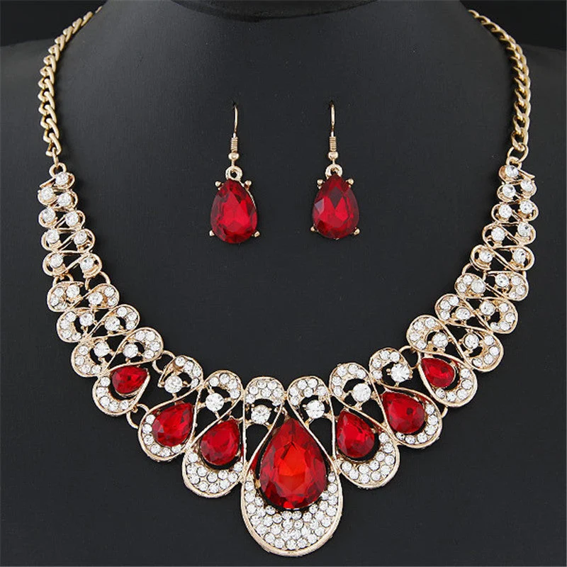 Maevina Crimselle Jewelry Set | Gold