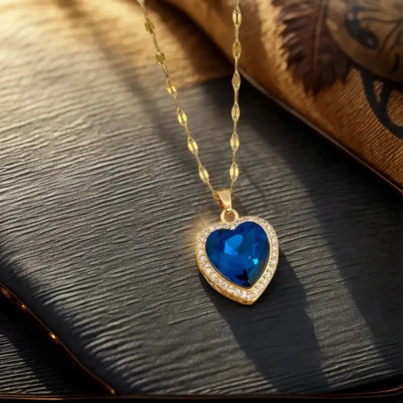 Jaselle Vireyne Necklace | Gold