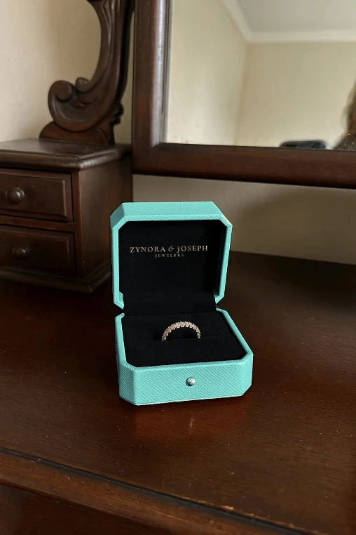 Zynora & Joseph gift box
