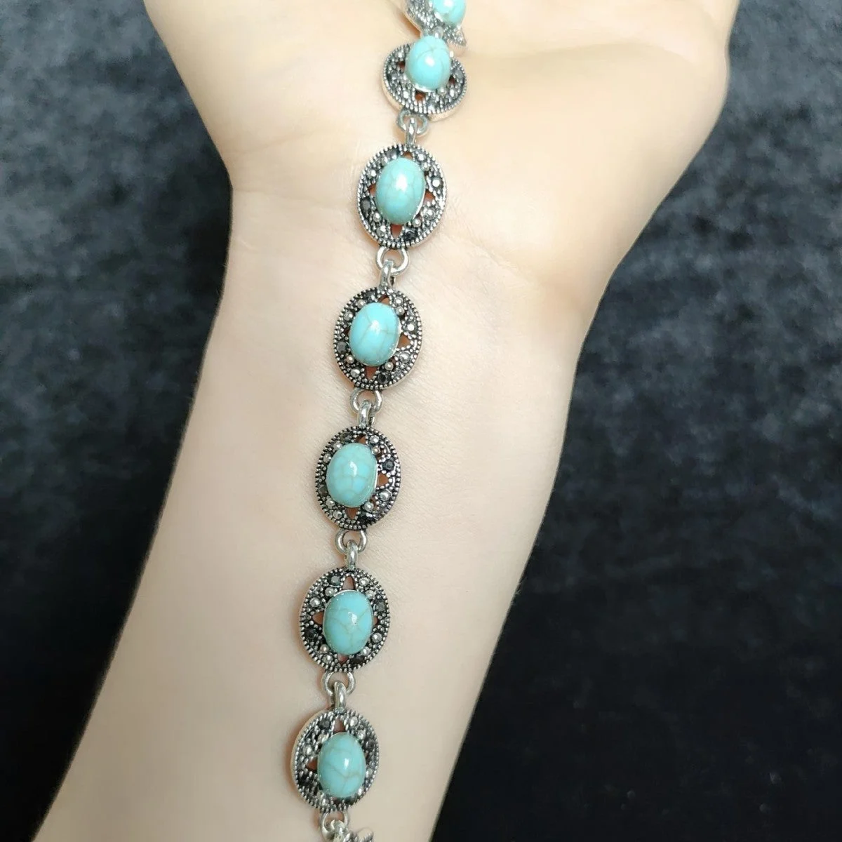 Corvelle Noble Emblem Bracelet | White Gold