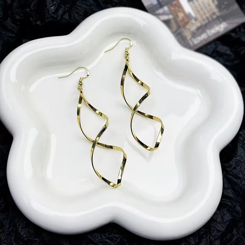Spiral Dangle Earrings | Gold