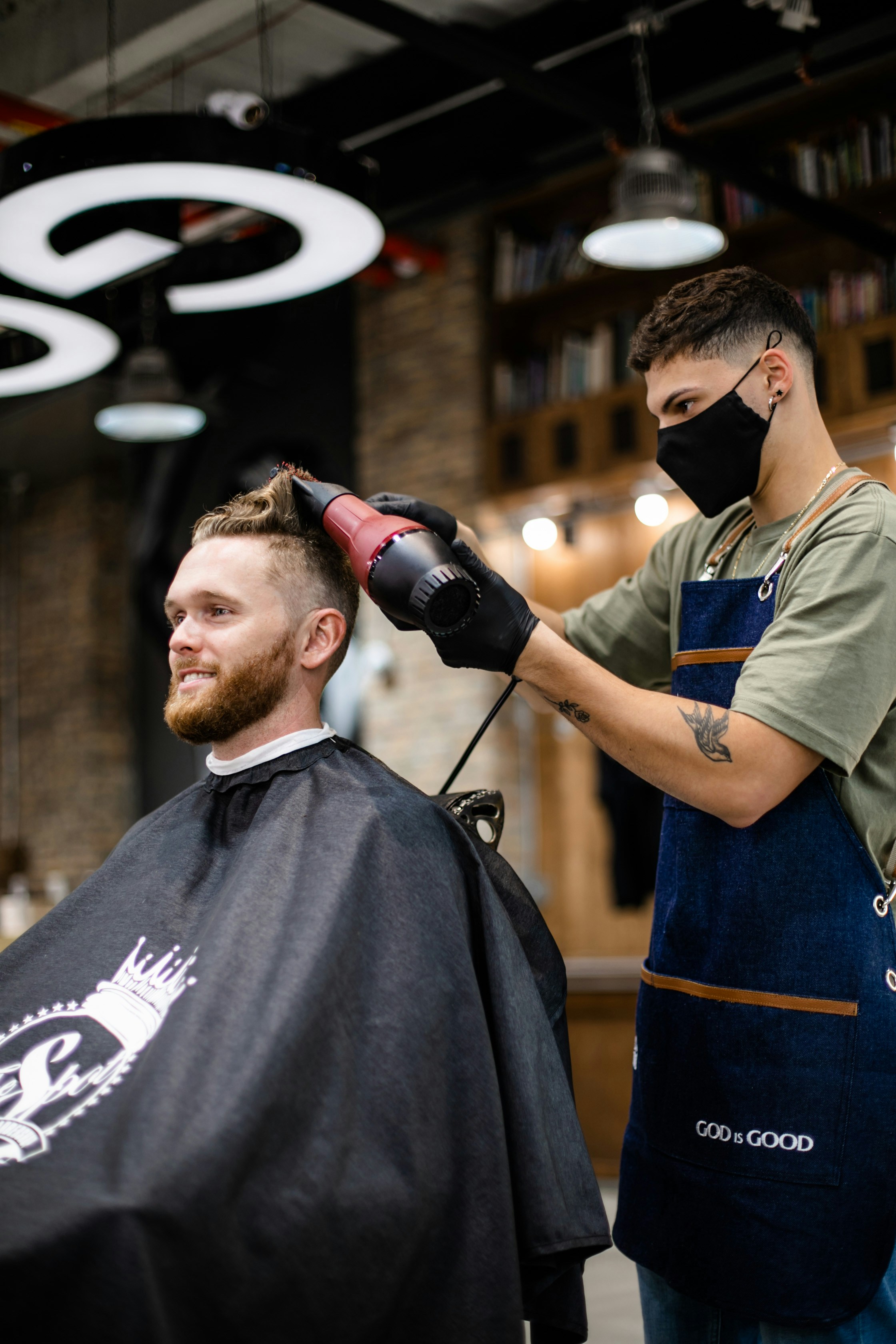Recruit A barber 
