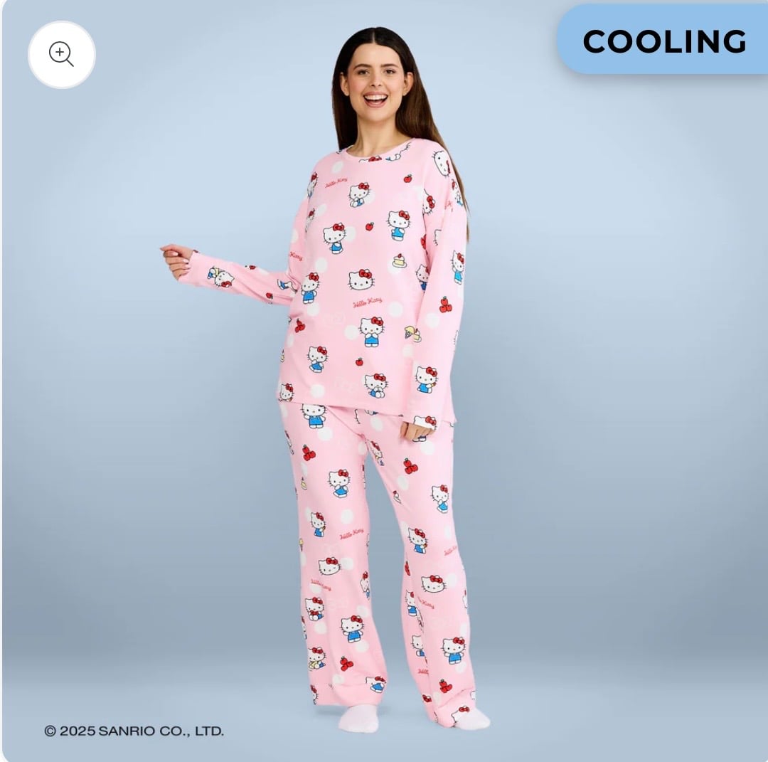 Hello Kitty Polka Dot Cooling 
