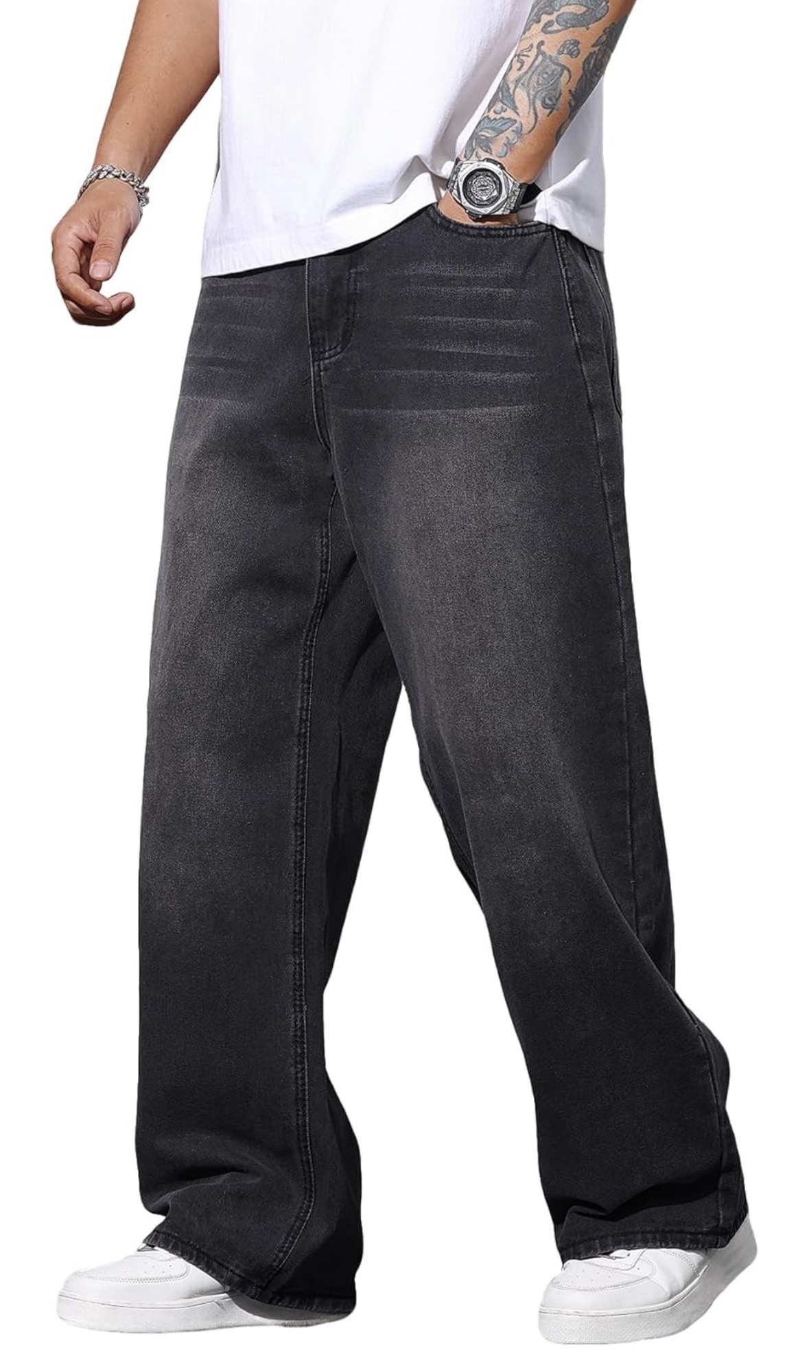 Relaxed, baggy fit for maximum