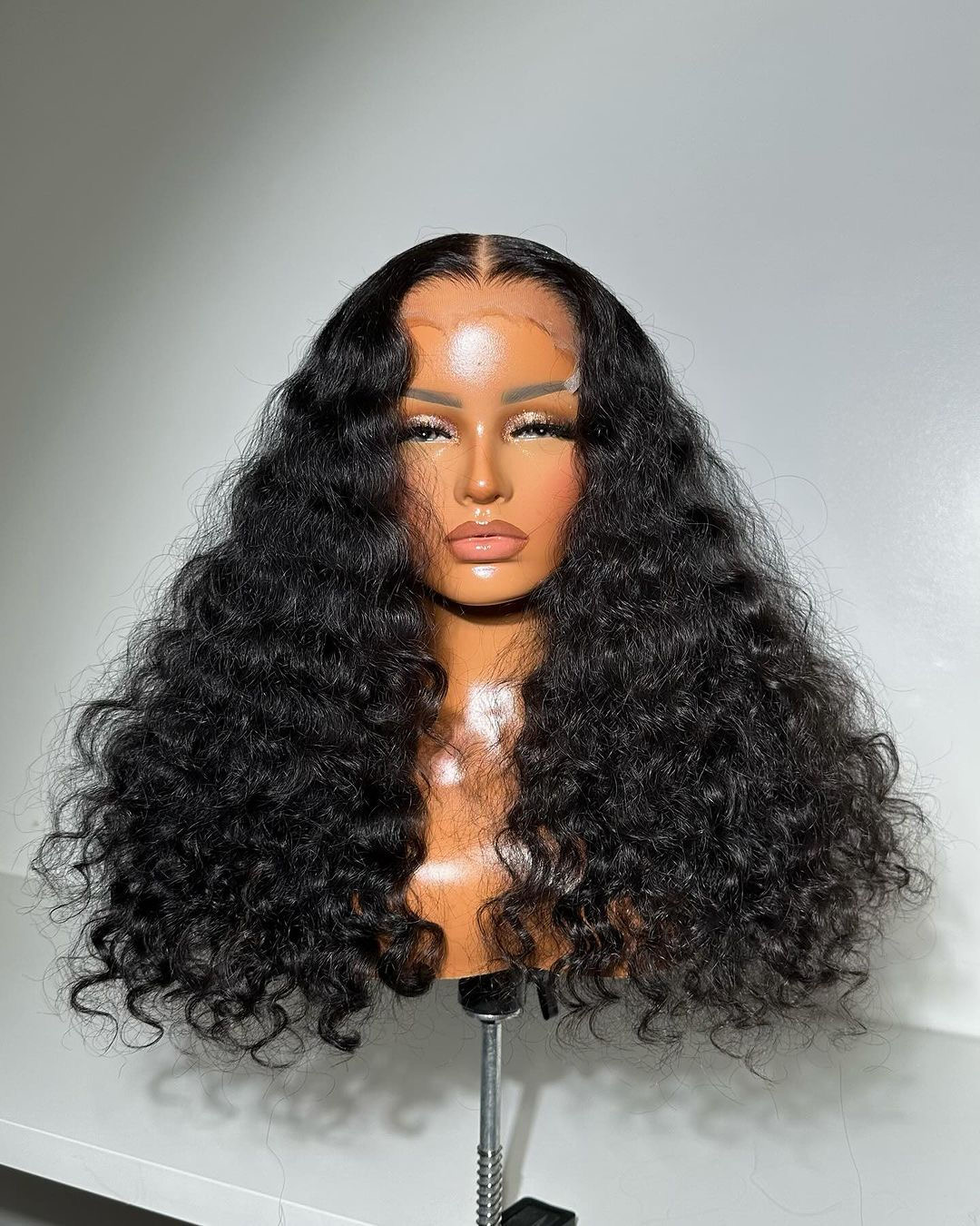 23 inch curly bob 