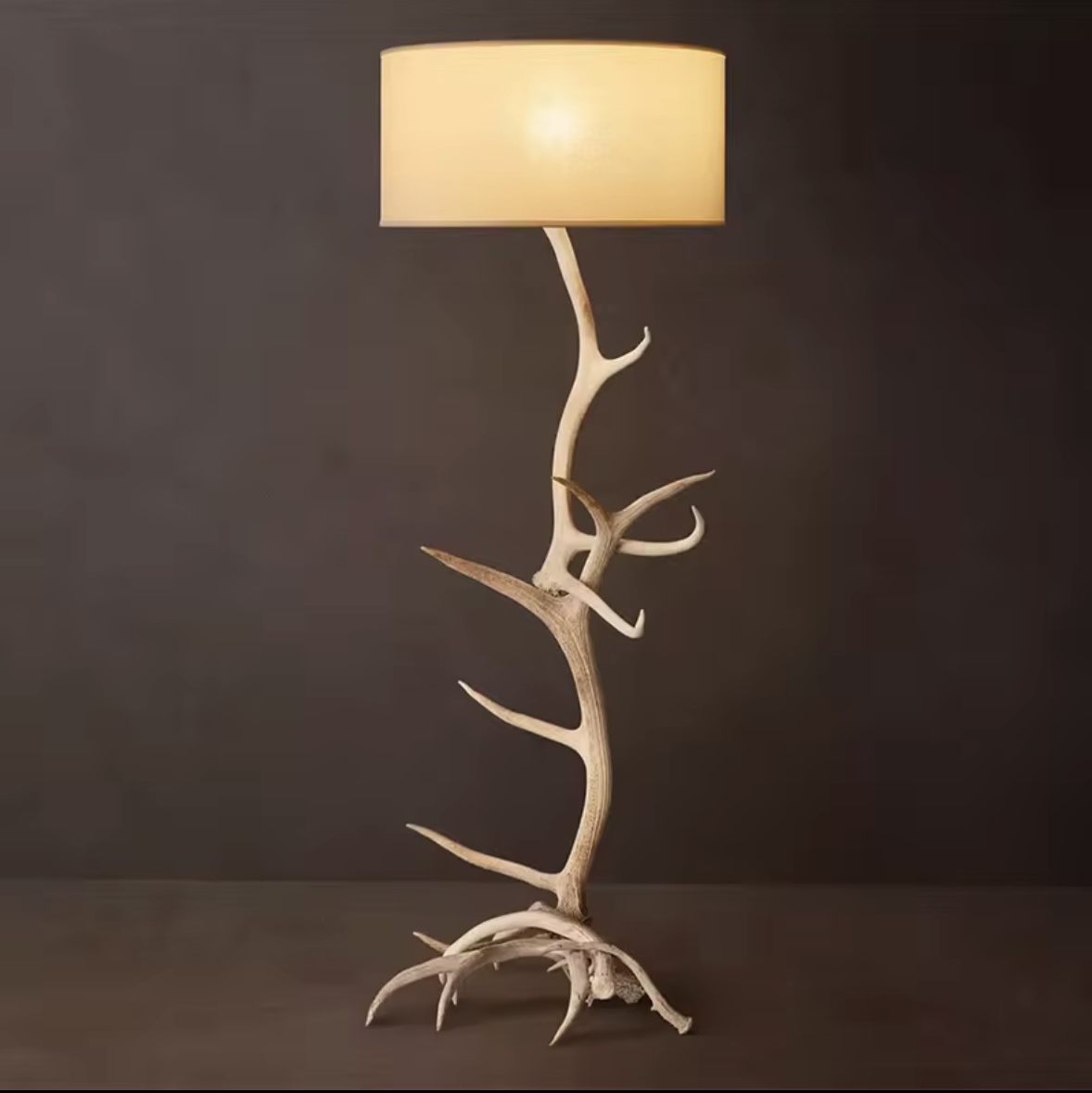 Antler Standing Luxury Lamp