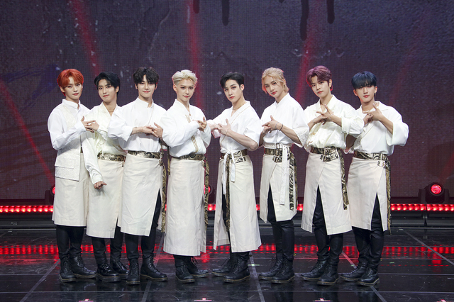STRAY KIDS-GOD'S MENU (Nivel-3)
