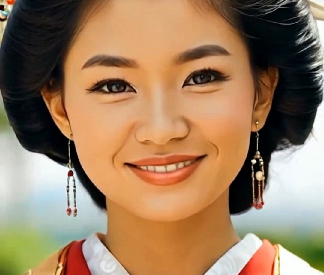 Yuna - Your insider to the female mind.