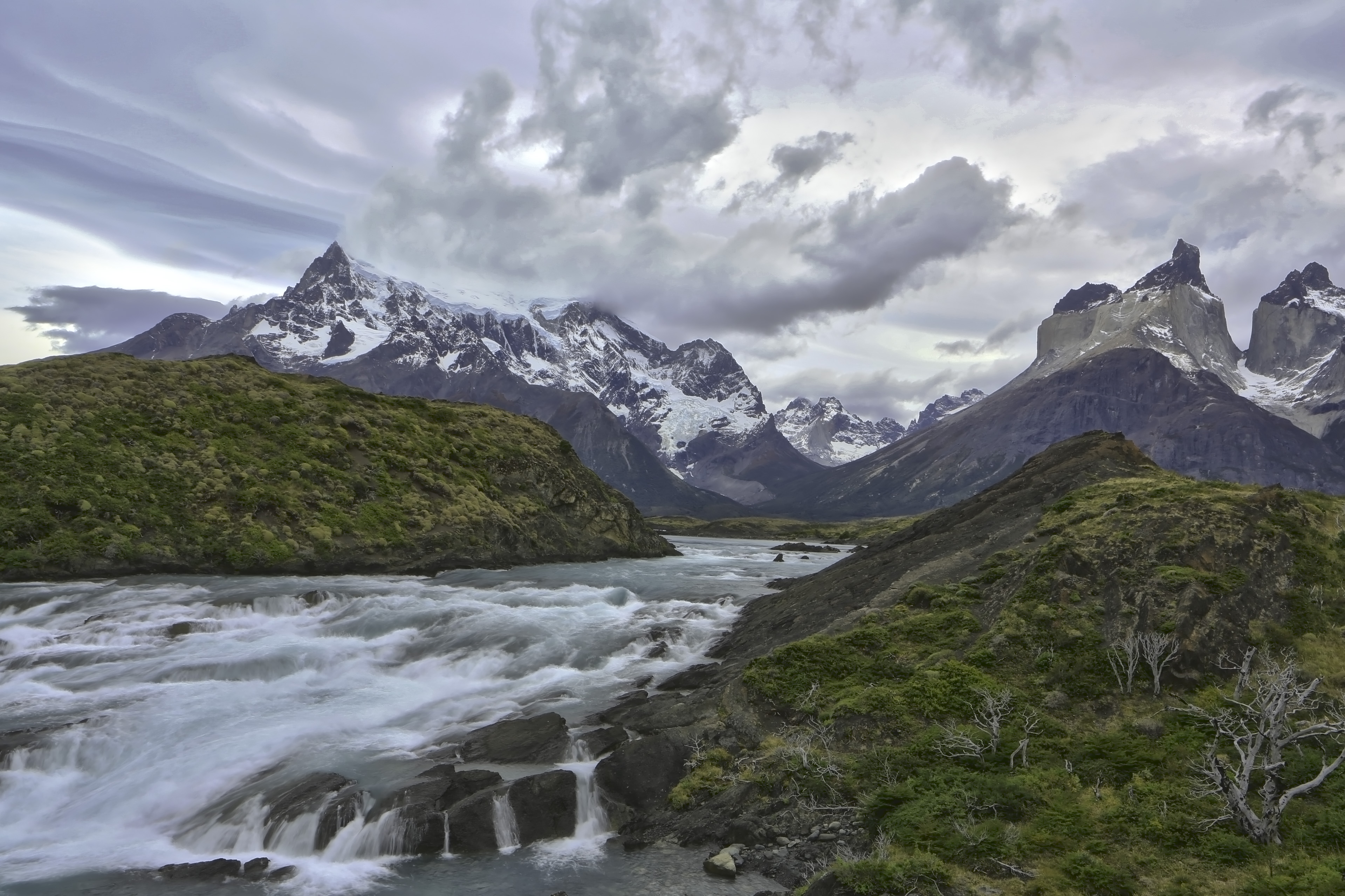 Travel Guide Torres del Paine W & O Circuit | 19yrs Guiding in the National Park